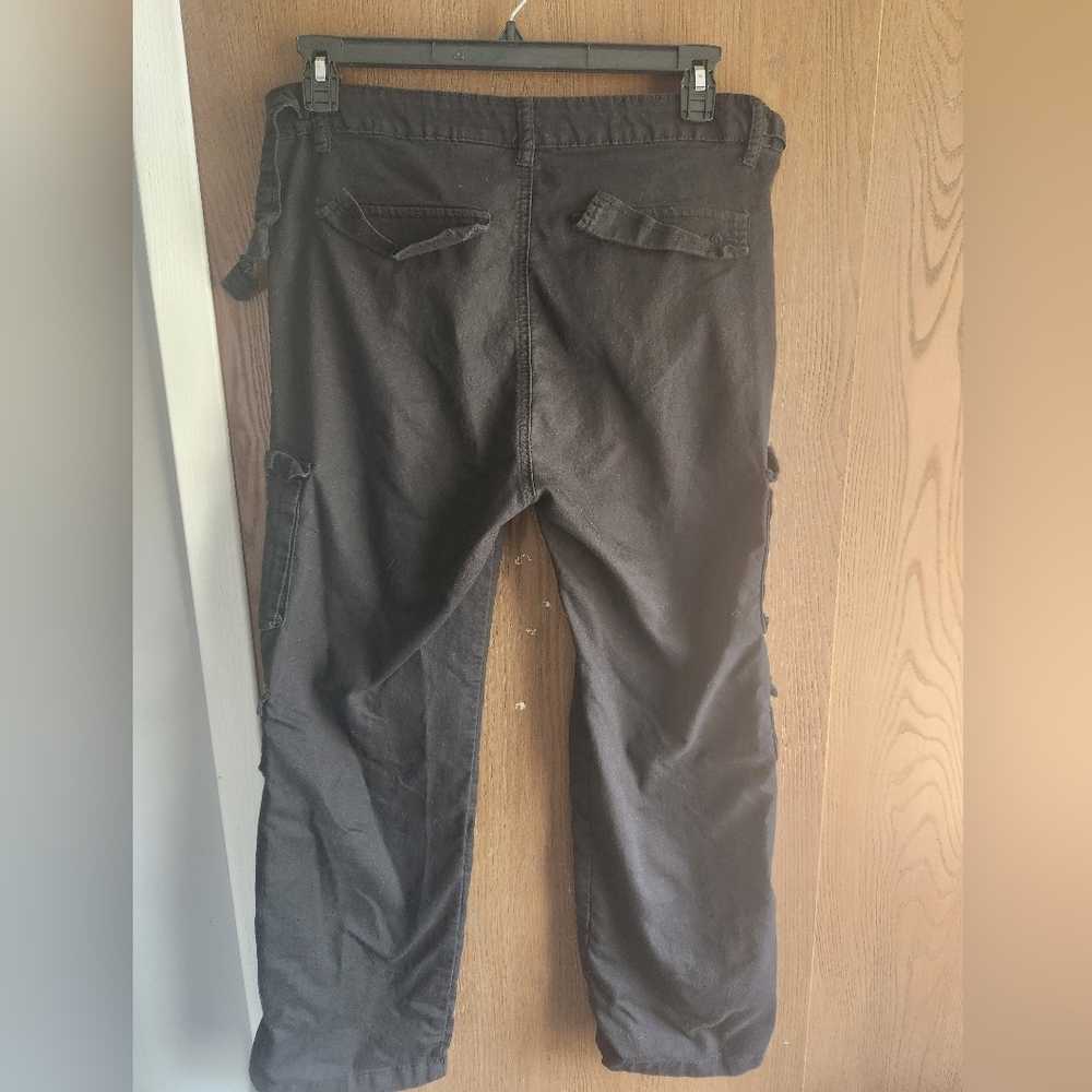 VIP Black Cargo Pants Essential - Picture 3 of 3